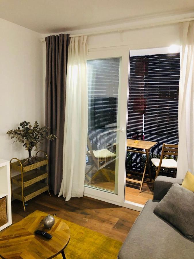 Petit Apartment Los Remedios Sevilla Exteriör bild