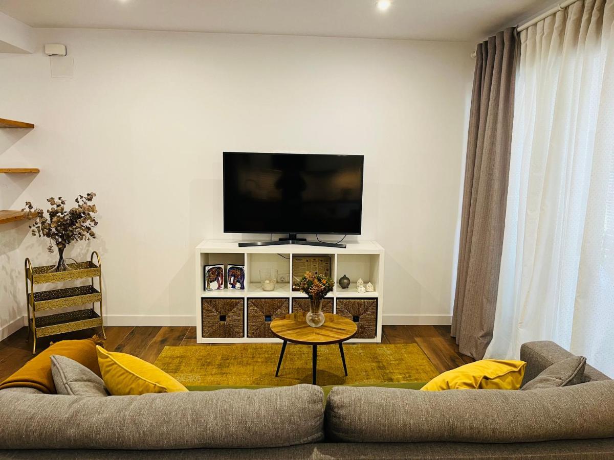 Petit Apartment Los Remedios Sevilla Exteriör bild