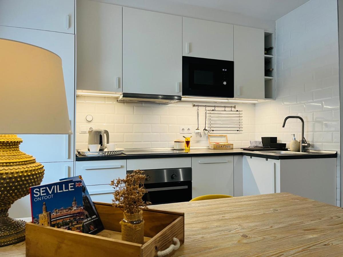 Petit Apartment Los Remedios Sevilla Exteriör bild